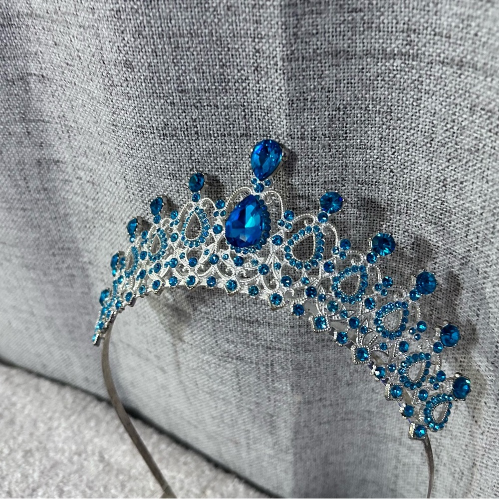 Sparkling Blue Gem Tiara